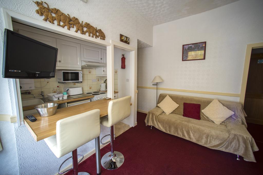 Lyndale Holiday Flats Blackpool Exterior photo