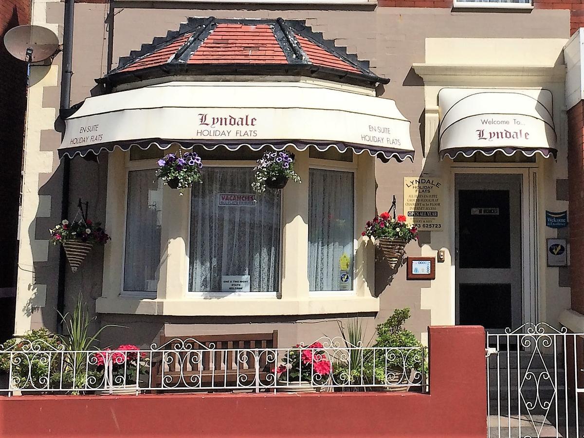 Lyndale Holiday Flats Blackpool Exterior photo